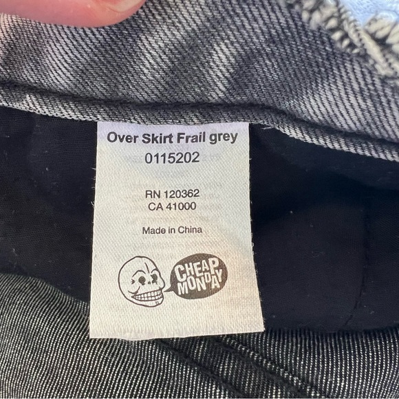 Cheap Monday Washed Frail Gray Over Skirt Women’s Size Medium - Picture 4 of 6